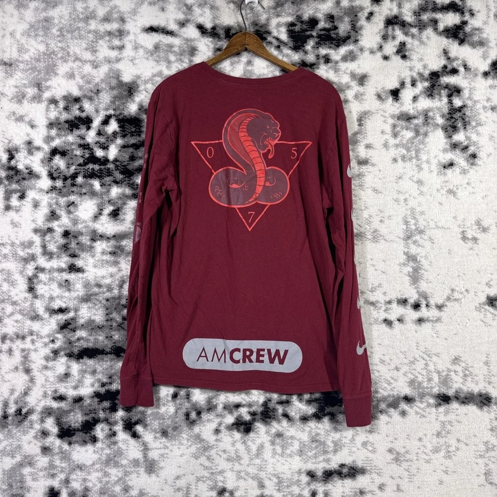 Nike AM Crew Snake Cobra Graphic Shirt Mens Size Large Red Long Sleeve Slim Fit